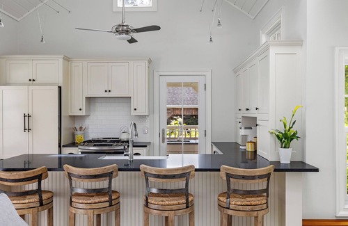 South Woodstock Cabaña | Poolside Cottage at Woodstock Estates