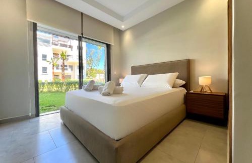 Cabo Negro Apartamento | Poolside Elegance