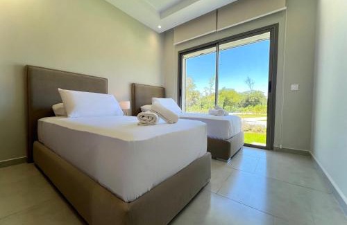 Cabo Negro Apartamento | Poolside Elegance