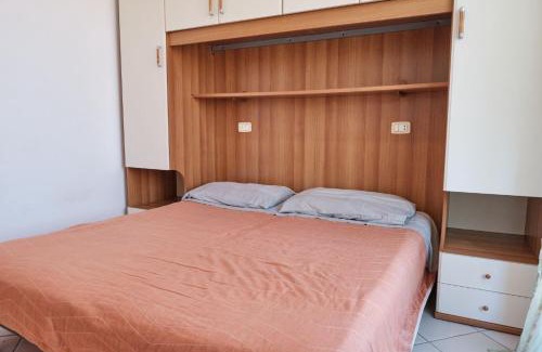 Rosapineta Apartamento | Poolside escape in Rosolina-Beahost