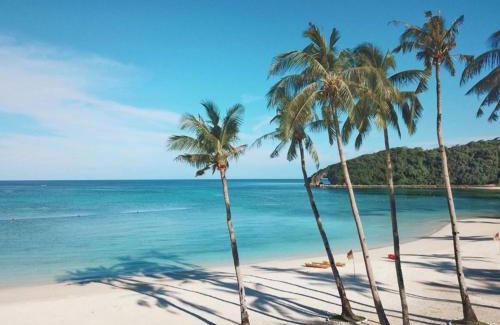 Yapak Apartamento | Poolside Escape Near Boracay's Iconic Keyhole