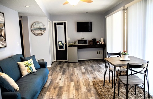 Kennesaw Casa | The Poolside Getaway w / Kitchenette, Ubicación segura