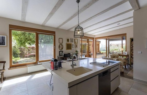 Mofardini Casa | Poolside Grand Retreat Villa