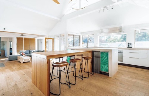 Mount Eliza Casa | Poolside Haven Your Mount Eliza Family Getaway