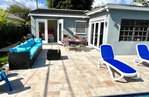 Wilton Manors Casa | POOLSIDE MANOR - Men Only Clothing-Optional