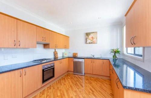 Vincentia Casa | Poolside Oasis by Experience Jervis Bay