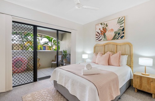 Parramatta Park Apartamento | Poolside on Martyn- Direct pool access