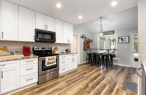 Charlotte Casa | Poolside Paradise in the Heart of Charlotte
