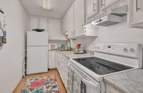 Racquet Club West Condominio | Poolside Peaceful getaway with pool #1