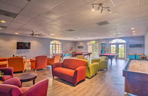 Naples Apartamento | Poolside Relaxation Resort Condo in Naples!