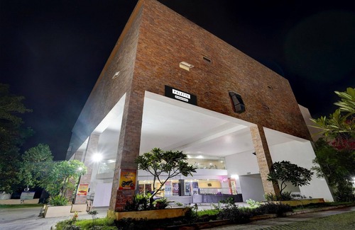 Chennai Casa | Poolside Retreat Near Sathyabama Chennai