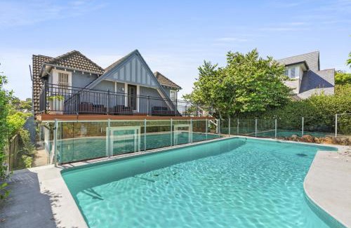 Kurraba Point Casa | Poolside Stay - Close to Taronga Zoo & Luna Park