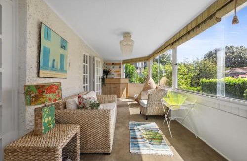 Kurraba Point Casa | Poolside Stay - Close to Taronga Zoo & Luna Park