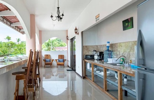 Manzanillo Casa | Poolside View | 100m to Beach | Local Spots