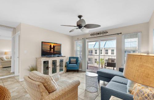 Holiday Isle Casa | Poolside Villas #302- Harry's Beach House