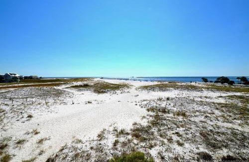 Holiday Isle Casa | Poolside Villas #302- Harry's Beach House