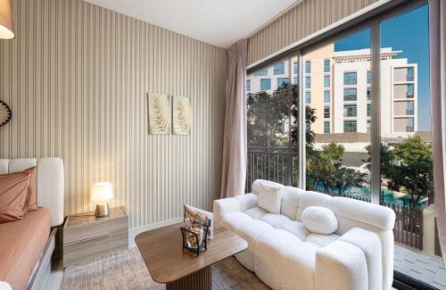 Sharjah Apartamento | Poolview Studio شقة at Al Zahia - Sunset Escape