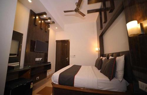 Udumbanchola Hotel | POP 83838A Thoufeeq Tourist Home