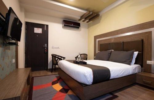 Udumbanchola Hotel | POP 83838A Thoufeeq Tourist Home
