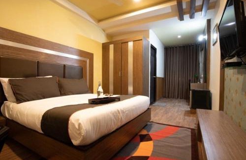 Udumbanchola Hotel | POP 83838A Thoufeeq Tourist Home
