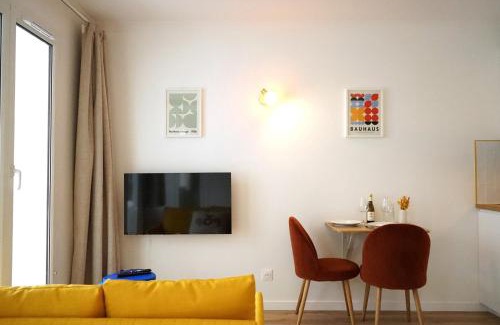 Issy-les-Moulineaux Apartamento | Pop Appart - Expo Paris Porte de Versailles - Balcon - Climatisation - Parking