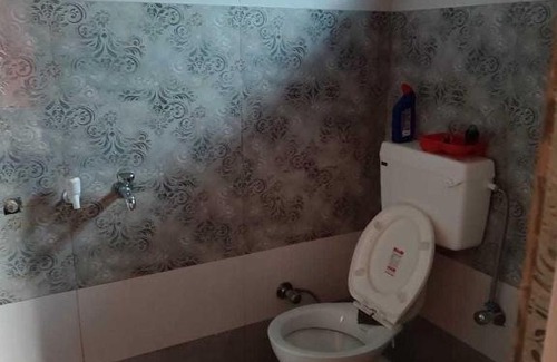 Jammu Apartamento | POP HOME 92568 Deep Homestay