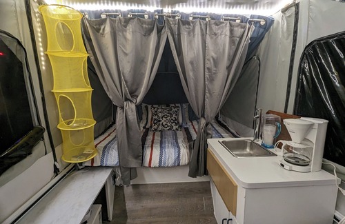 Edgar Alquiler De RV | Pop-Up Glamping Adventure. !Pet Welcome!