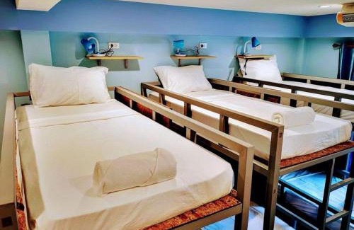Patong Hostal | Popeyes Hostel, Coffeeshop & Beer Bar
