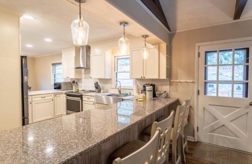 Boone Casa | Poplar Hill Hideaway