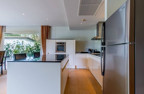 Rawai Complejo | Poppy Beachfront Residence