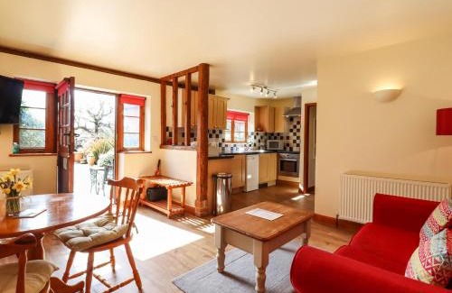 Little Glemham Casa | Poppy Cottage