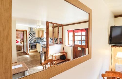 Little Glemham Casa | Poppy Cottage