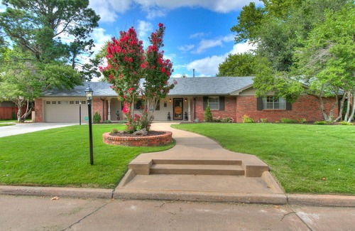 Norman Casa | Poppy's Place - Campus Home w/ Pool