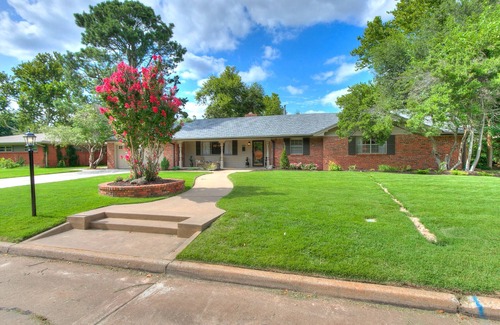 Norman Casa | Poppy's Place - Campus Home w/ Pool