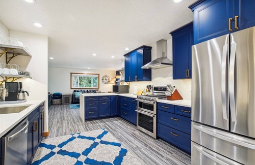 Cannon Beach Casa | Poppy's Place - New Listing! Beachcomber Vacation Homes