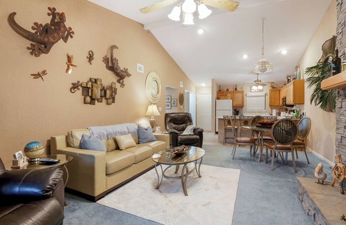 Osage Beach Condominio | Popular Beautiful & warm 2 bedroom condo MM 3 Grand Glaize Arm, Osage beach, MO.