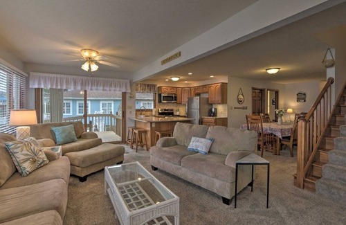 Russells Point Casa | Popular Lakefront Home With Beautiful Views.