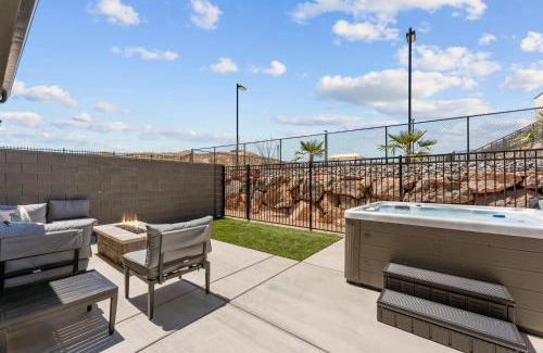 St. George Casa | Popular Poolside Retreat townhouse