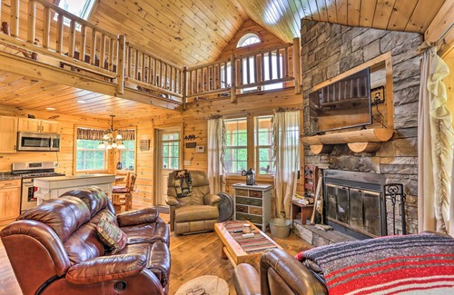 Blakely Cabina | Porch, Fire Pit + Valley Views: Blakely Cabin!