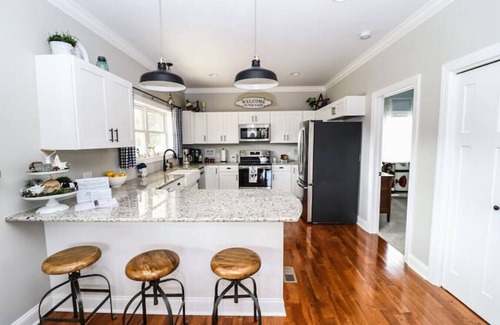 Burks Fork Casa | ¡Nueva construcción! Porch n 'Pasture Farm de Buffalo Mountain Getaway