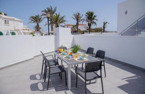 Corralejo Apartamento | Poris 3 Beachfront Corralejo By Holidays Home