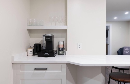 Port Dalhousie Apartamento | Port Beach Retreat - Modern & Cozy Stay!