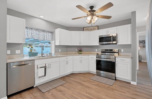 Port Charlotte Casa | Port Charlotte 2 Bedroom Private Pool Dog Friendly Home