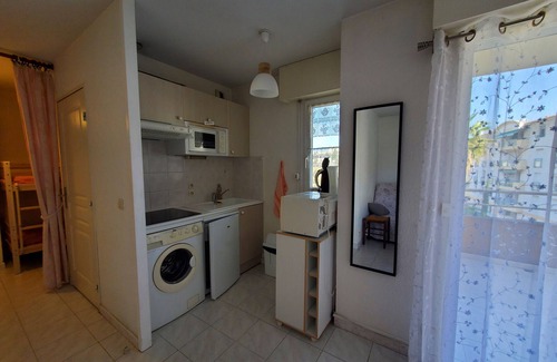 Frejus Port Apartamento | Estudio Port FREJUS con área de dormir de 30 m2 para 2 adultos 2 niños con balcón tranquilo en el lado del jardín