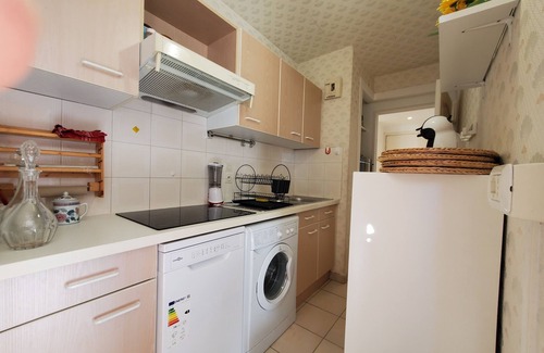 Frejus Port Apartamento | Port FREJUS T2 39m2 con aire acondicionado Hermosa terraza Vista al jardín Wifi Estacionamiento 4 Personas