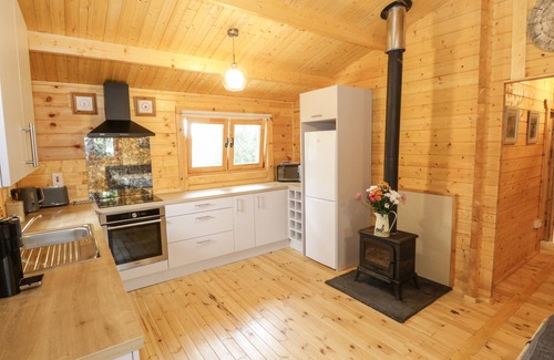 Athlone Cabaña | PORT HERON LODGE, pet friendly in Glasson, County Westmeath