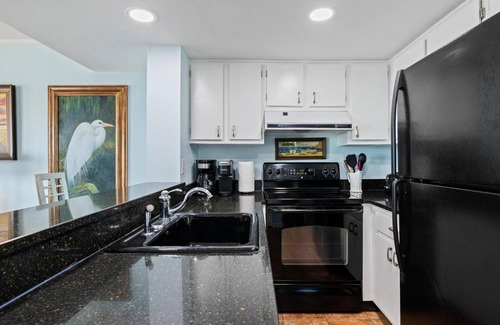 Isle of Palms Condominio | Port O'Call F 303 - Ocean Front with Roof Deck