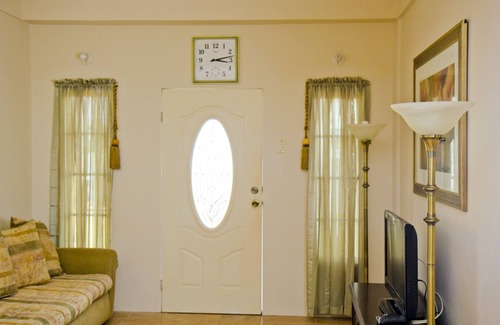 Piarco Apartamento | Port of Spain Breezy Guest Apartment