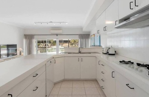 Halls Head Casa | Port Sails Escape -Water front Townhouse