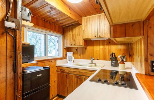 Port Sanilac Cabina | Port Sanilac Log Cabin - ¡Increíblemente lindo!